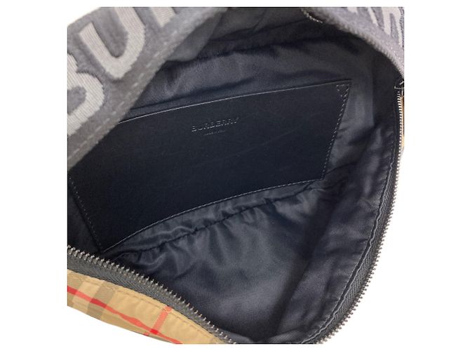 Borsa a tracolla Burberry Check in tela nylon beige - vista 5
