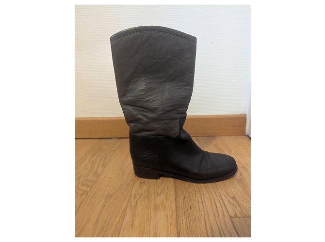 Botas Chanel de cuero negro y gris - vista 3