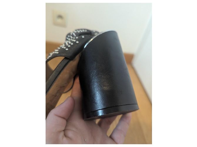 Sandali Givenchy neri in pelle con tacco a blocco e borchie - vista 11