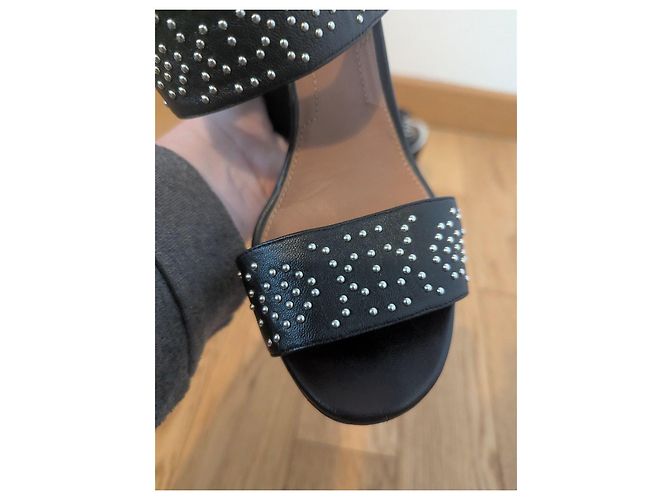 Sandali Givenchy neri in pelle con tacco a blocco e borchie - vista 2