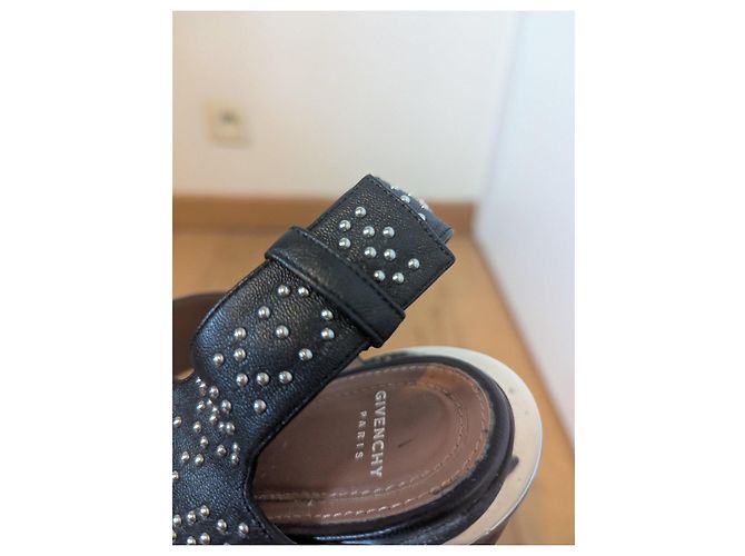 Sandali Givenchy neri in pelle con tacco a blocco e borchie - vista 9