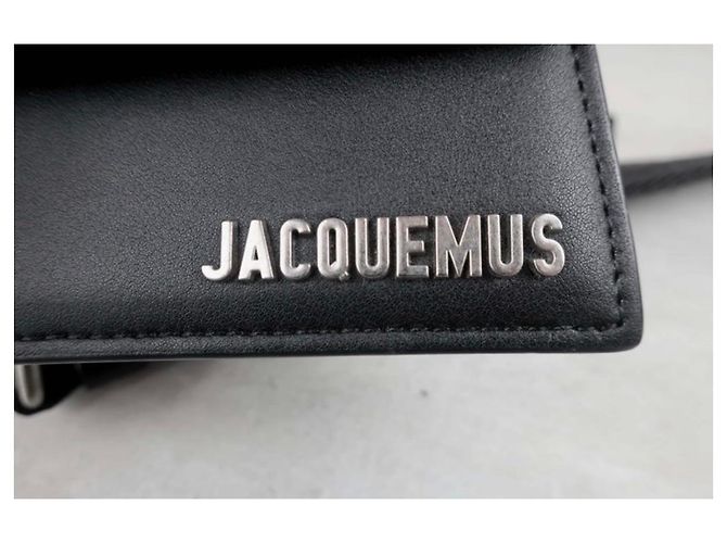 Mini borsa Jacquemus in pelle nera - vista 6