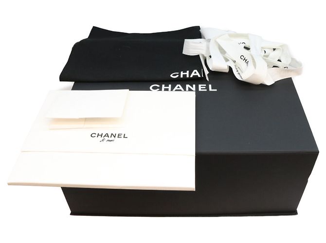 Borsa a tracolla Chanel AS5293 in pelle di vitello nera - vista 12