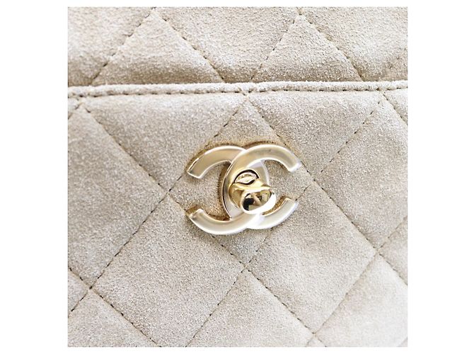 Borsa Camera Chanel AS6443 in camoscio beige scuro - vista 6