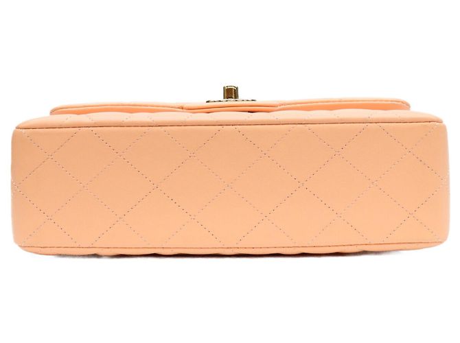 Borsa a tracolla Chanel AO1113 in pelle d'agnello matelassé rosa salmone - vista 5