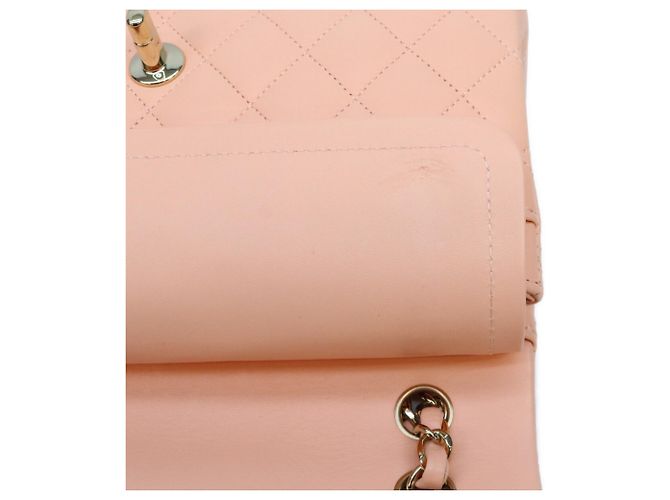 Borsa a tracolla Chanel AO1113 in pelle d'agnello matelassé rosa salmone - vista 9