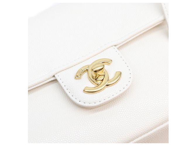 Borsa a tracolla Chanel Coco Small Flap in pelle caviar bianca stile preppy - vista 6