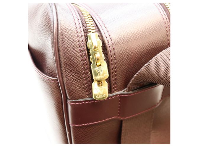Borsa a tracolla Louis Vuitton Acajou Taiga Reporter - vista 3