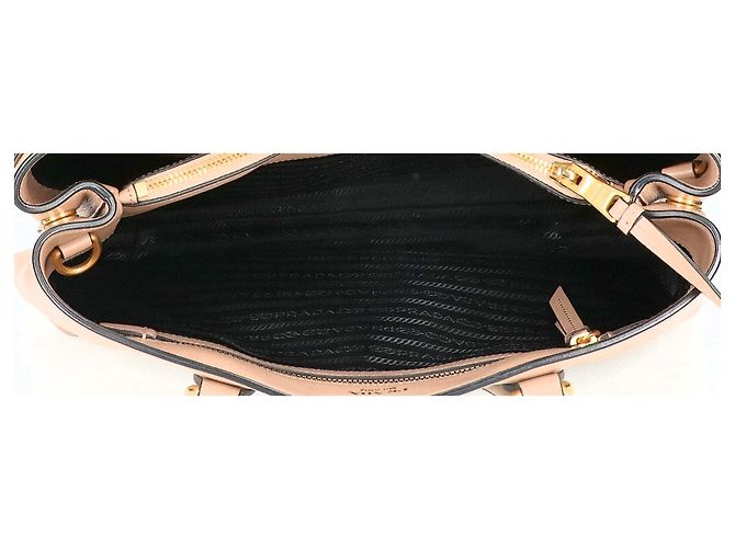 Prada 1BA579 Grace Handtasche aus Kalbleder mit geprägtem Logo - Ansicht 7