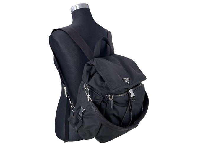 Prada Re Nylon Canvas Rucksack Schultertasche Schwarz mit silberner Hardware - Ansicht 2