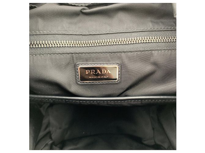 Prada Re Nylon Canvas Rucksack Schultertasche Schwarz mit silberner Hardware - Ansicht 6