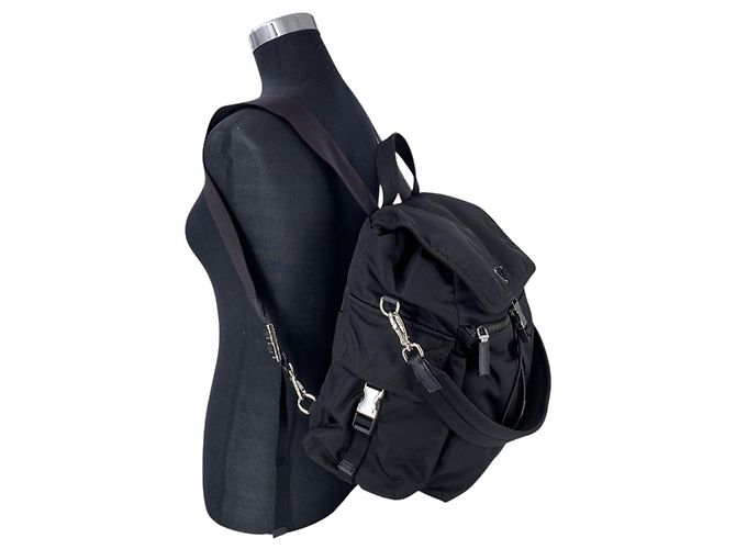Prada Re Nylon Canvas Rucksack Schultertasche Schwarz mit silberner Hardware - Ansicht 8