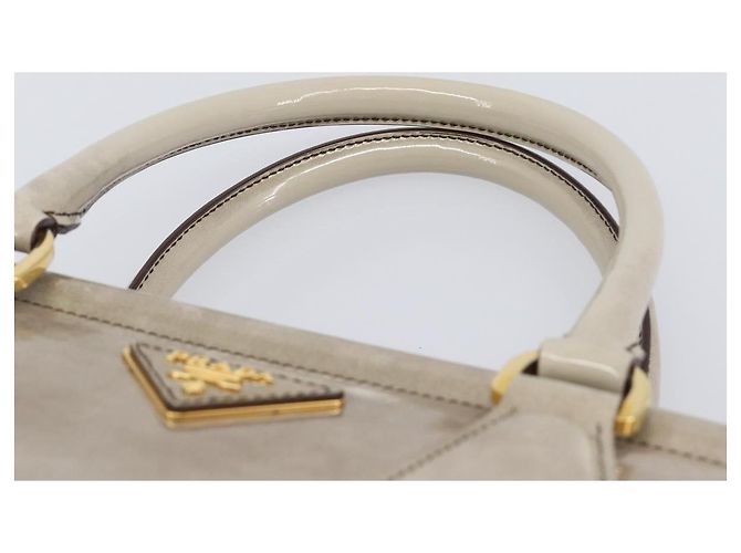 PRADA Hand Bag Patent Beige Gold Tone - vista 14