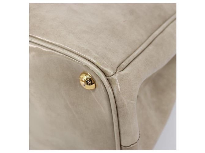 PRADA Hand Bag Patent Beige Gold Tone - vista 15