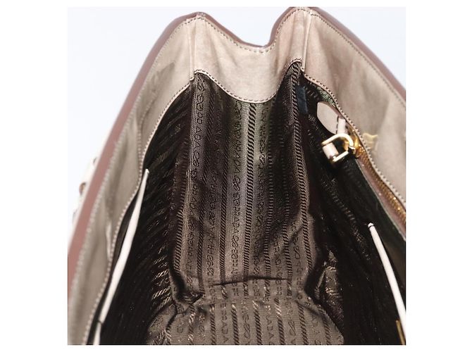 PRADA Hand Bag Patent Beige Gold Tone - vista 23