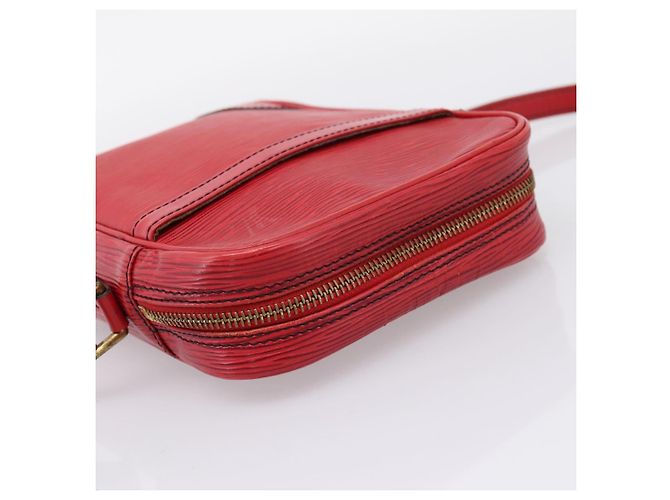 LOUIS VUITTON Epi Danube Shoulder Bag Red M45637 LV - vista 6