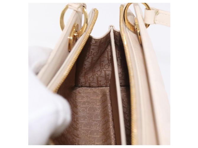 Christian Dior Canage Shoulder Bag Lamb Skin Beige Gold Tone - vista 26