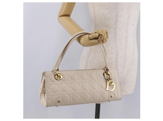 Christian Dior Canage Shoulder Bag Lamb Skin Beige Gold Tone - vista 31