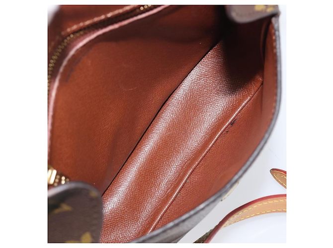 Saint-Cloud LOUIS VUITTON Monogram Saint Cloud MM Shoulder Bag M51243 LV - vista 22