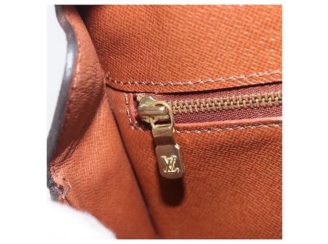 Saint-Cloud LOUIS VUITTON Monogram Saint Cloud MM Shoulder Bag M51243 LV - vista 25