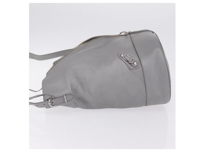 Balenciaga Paper Drop Bucket Shoulder Bag Leather Silver 357327 - vista 5
