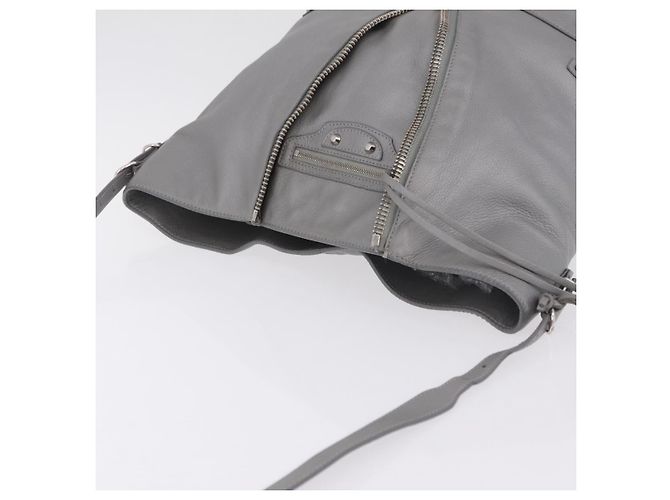 Balenciaga Paper Drop Bucket Shoulder Bag Leather Silver 357327 - vista 6