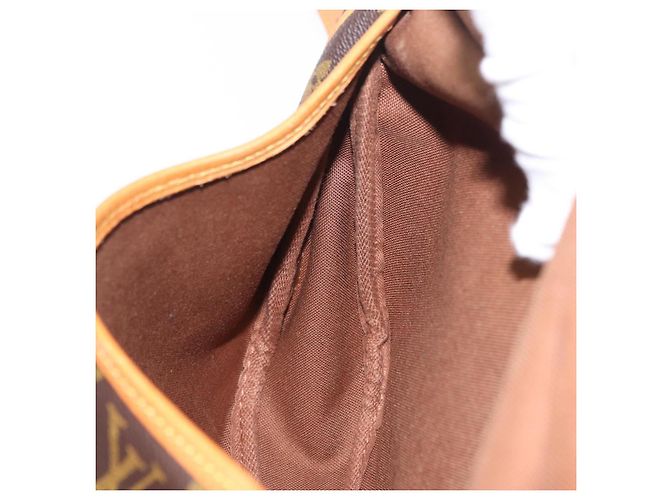 LOUIS VUITTON Monogram Saumur 30 Shoulder Bag M42256 LV - vista 30