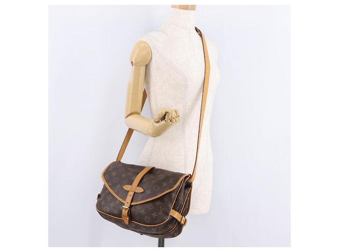 LOUIS VUITTON Monogram Saumur 30 Shoulder Bag M42256 LV - vista 36