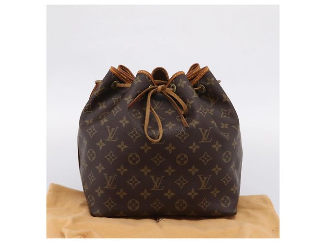 LOUIS VUITTON Monogram Petit Noe Shoulder Bag M42226 LV - vista 12