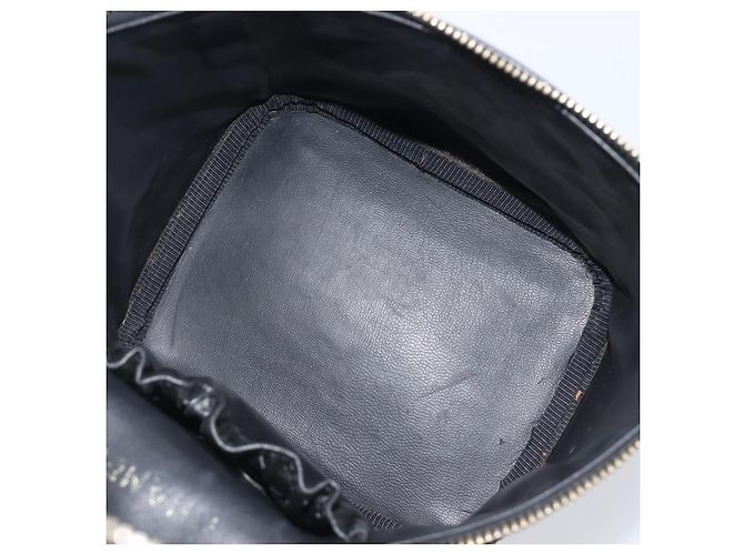 CHANEL COCO Mark Cosmetic Pouch patent Black Gold Tone CC - vista 19