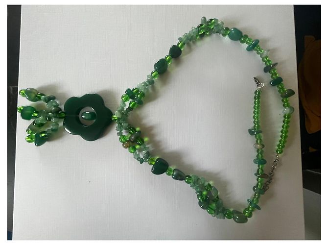 Autre Marque Collana in agata verde con pendente a fiore - vista 3
