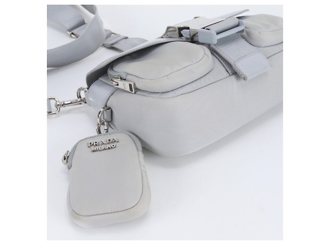 Borsa a tracolla Prada in pelle e nylon - vista 4