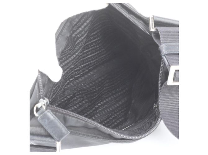 Borsa a spalla Prada in nylon Tessuto con logo triangolare - vista 7