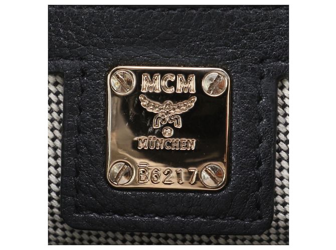 Borsa a tracolla in pelle borchiata MCM - vista 8