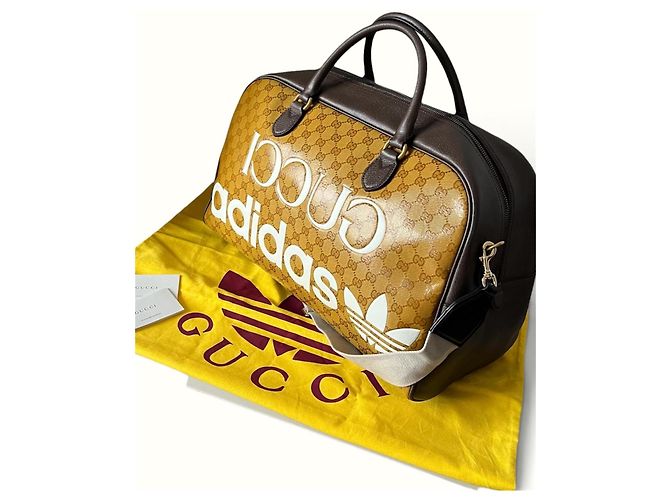 Gucci x Adidas Borsa da Viaggio Duffle Monogramma GG Marrone - vista 3