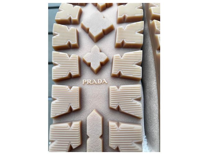 Prada Sabot in camoscio e montone Ecru - vista 12