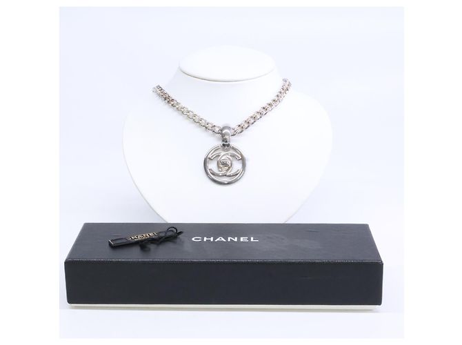 Collana Chanel 97P Coco Mark Turnlock - vista 9