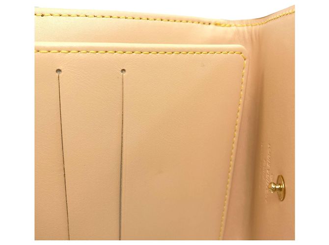Billetera Tri-fold Louis Vuitton en Monogram Canvas - vista 10