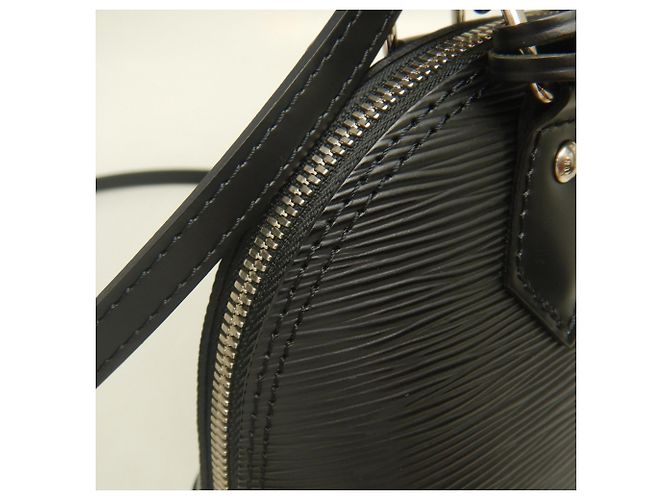 Borsa Louis Vuitton Epi Alma BB - vista 11