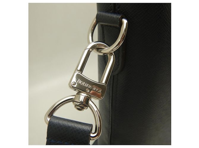 Borsa Tote Louis Vuitton Taiga Anton - vista 21