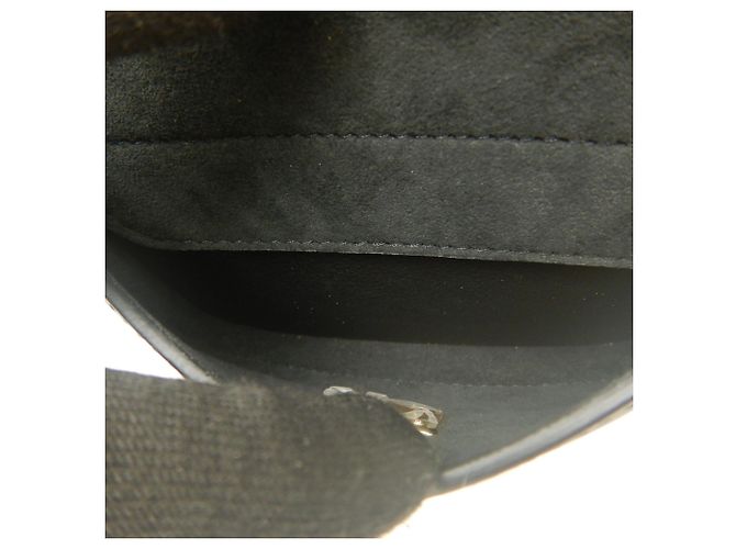 Borsa a tracolla Lockme Bucket Louis Vuitton - vista 21