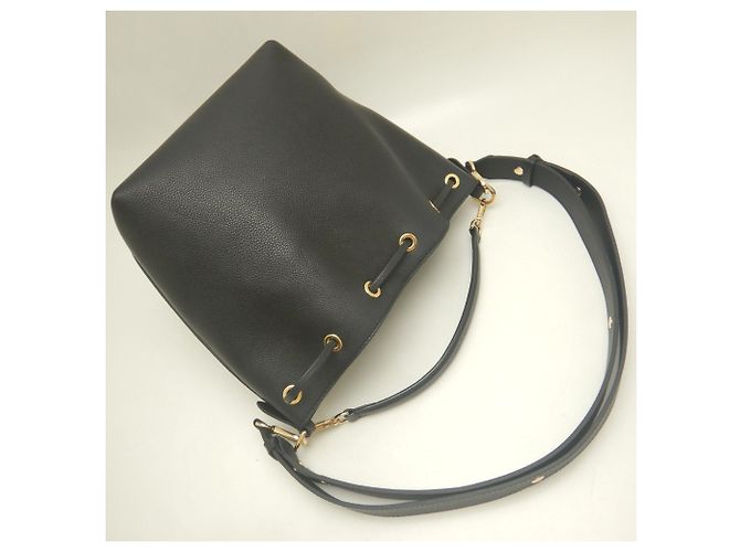 Borsa a tracolla Lockme Bucket Louis Vuitton - vista 3