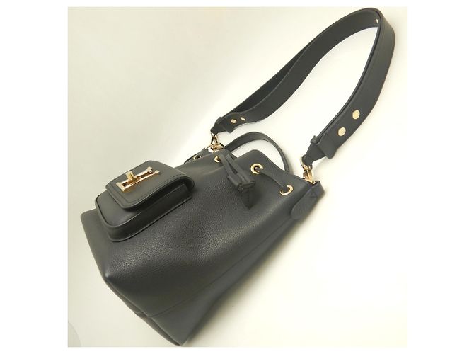 Borsa a tracolla Lockme Bucket Louis Vuitton - vista 4