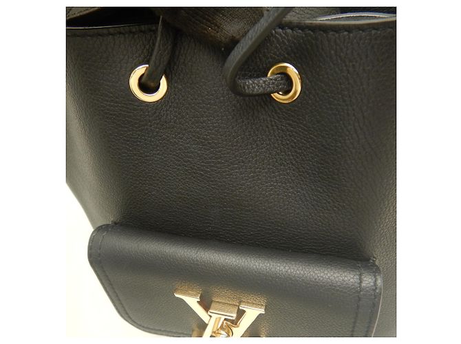 Borsa a tracolla Lockme Bucket Louis Vuitton - vista 8