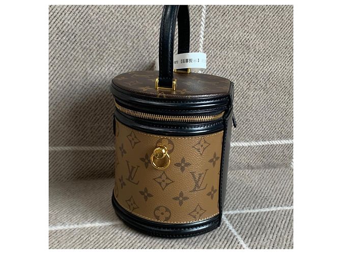 Louis Vuitton Money Bucket - vista 4