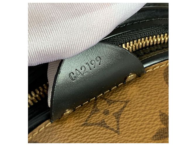Louis Vuitton Money Bucket - vista 8