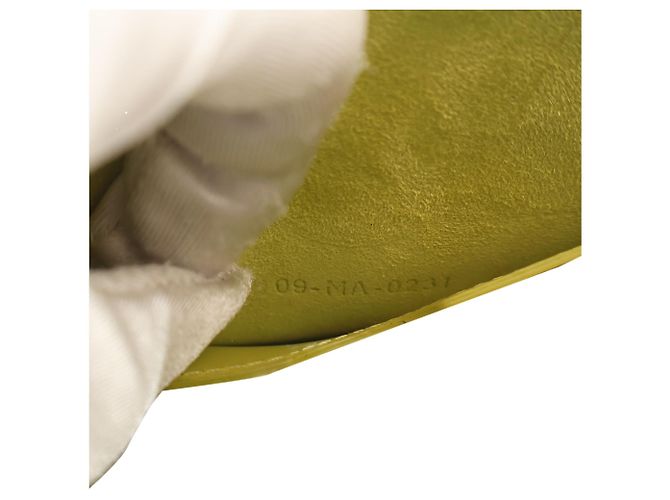 Borsa a tracolla Bobby Dior Medium in pelle di vitello gialla - vista 8