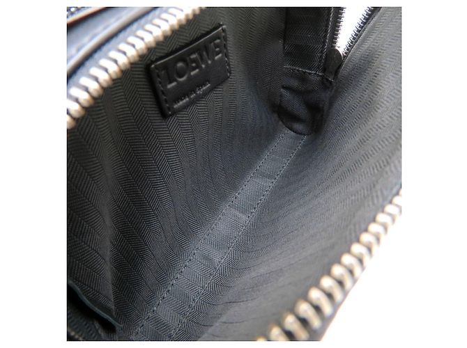 Borsa a tracolla camera Loewe Mini in pelle di vitello satinata - vista 6