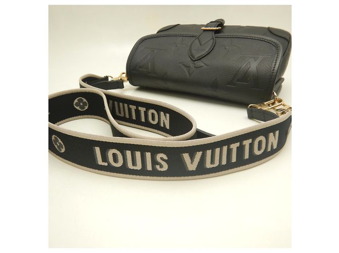 Borsa a tracolla Louis Vuitton Monogram Empreinte Diane NM PM - vista 5
