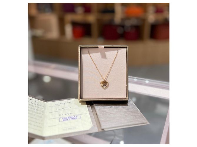 Bulgari Collana con pendente a cuore Bvlgari in oro giallo e madreperla - vista 2